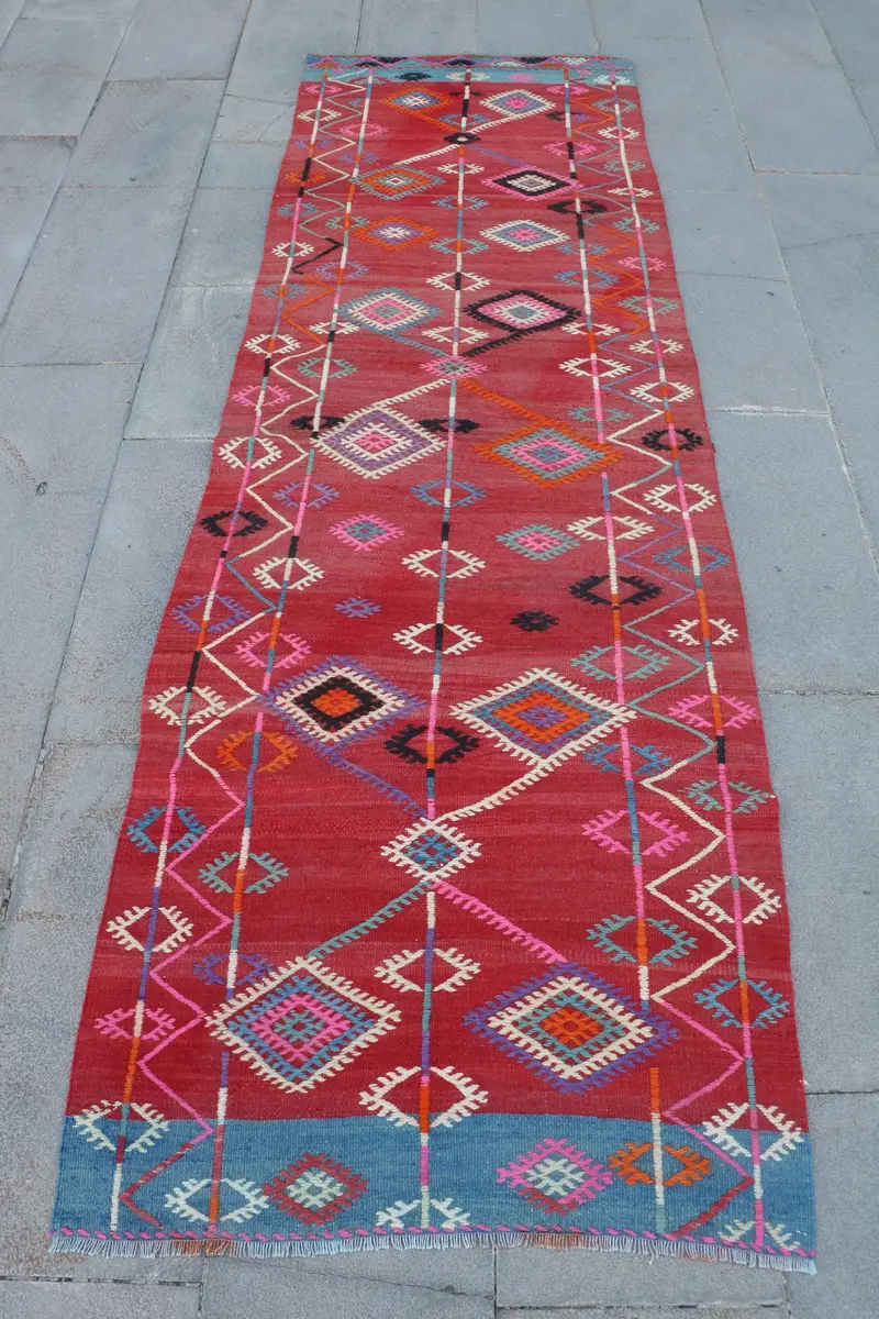 Kırmızı İran Halısı, Mavi Desenli 2,7x8,4 ft