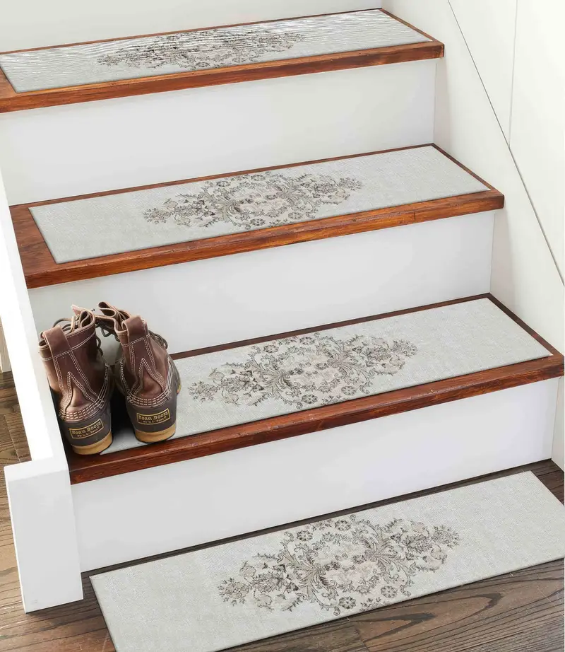 Gray Medallion Stair Rug, Soft Tones, Printed Rug Design