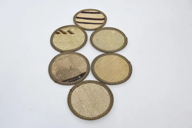 Beige und braun gestreifter Untersetzer, langlebiger Kelim-Untersetzer