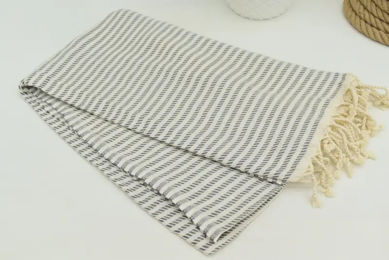 Beach towel, 70x40 Cotton Polka Dot Towel, Best Beach Towel, Beach Wedding Favor, Welcome Wedding Gift, Girl Trip Party Favor, Large Turkish Towel - 3