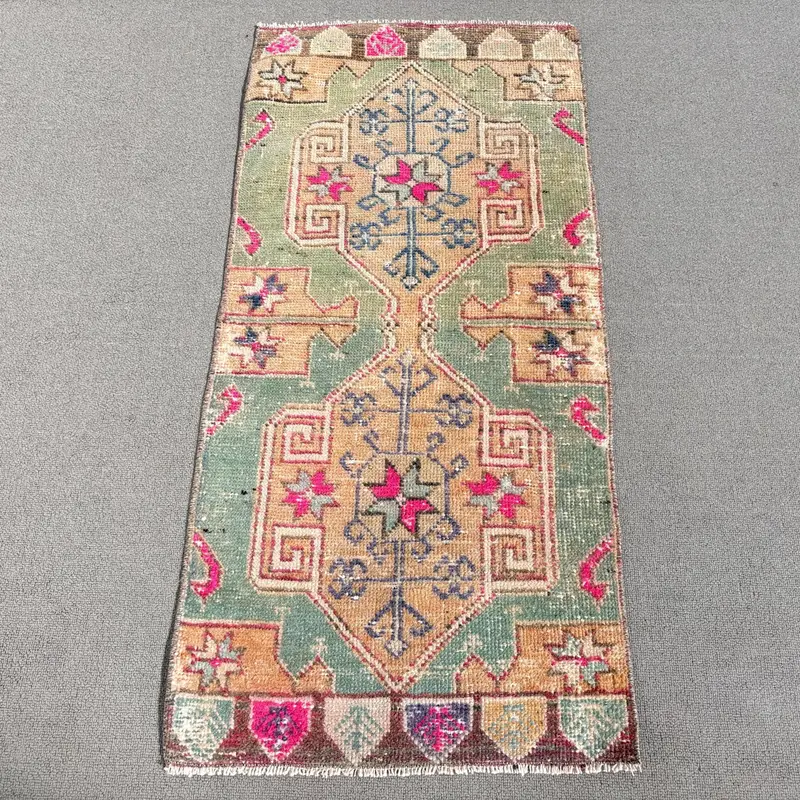 Green, Beige Bordered Rug, 0,1x3,5 ft Chic Decor