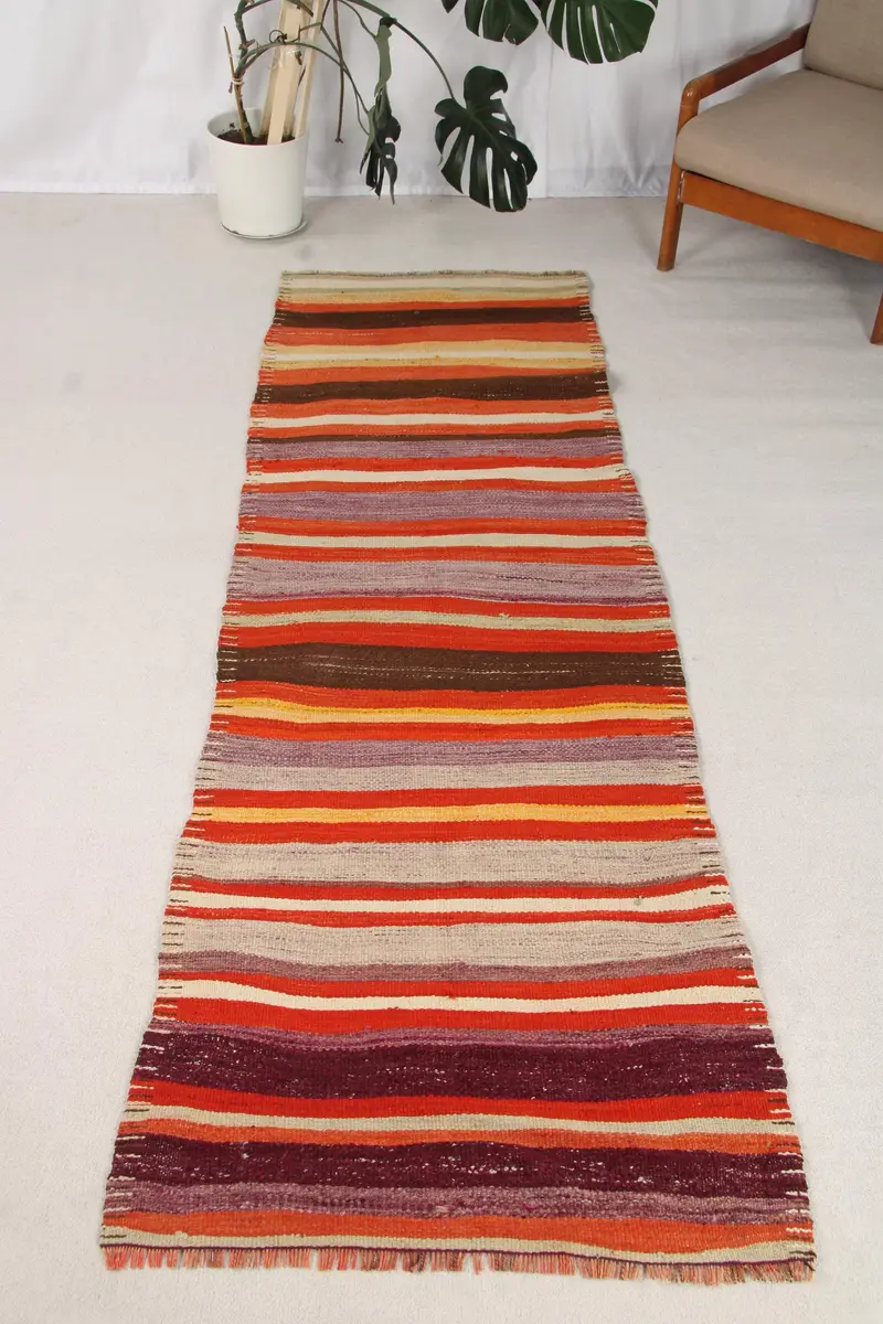 Vintage Teppich, Läufer 3x9,1 ft türkischer Teppich, Wollteppich mit roten Pflanzen und Bäumen - 1