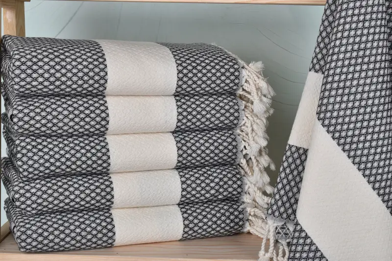 Travel towel, Spa Towel, Bachelorette Party Gifts, 68x36 Cotton Geometric Towel, Soft towel, Gift For Best Friend, Quick-dry travel peshtemal towel - 1
