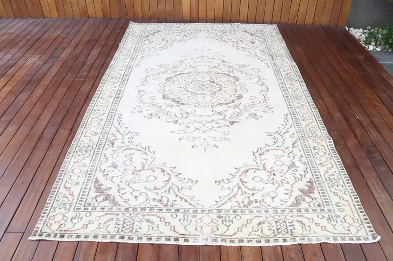 Turkish Rug, 5.2x8.9 ft Vintage Rug, White Brown Check Wool Rug - 1