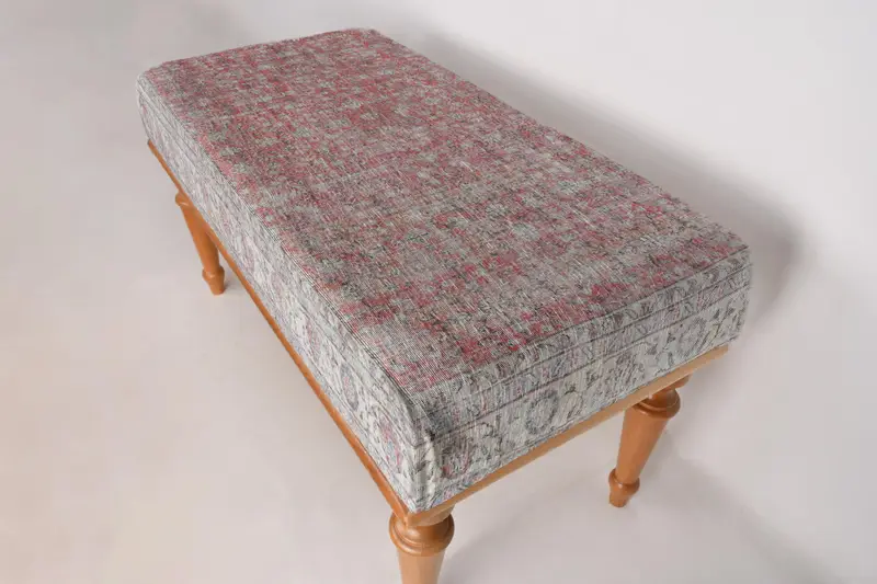 モジュラーレッド＆ブロンズオットマンセット、キリム風のウールブレンドオットマン