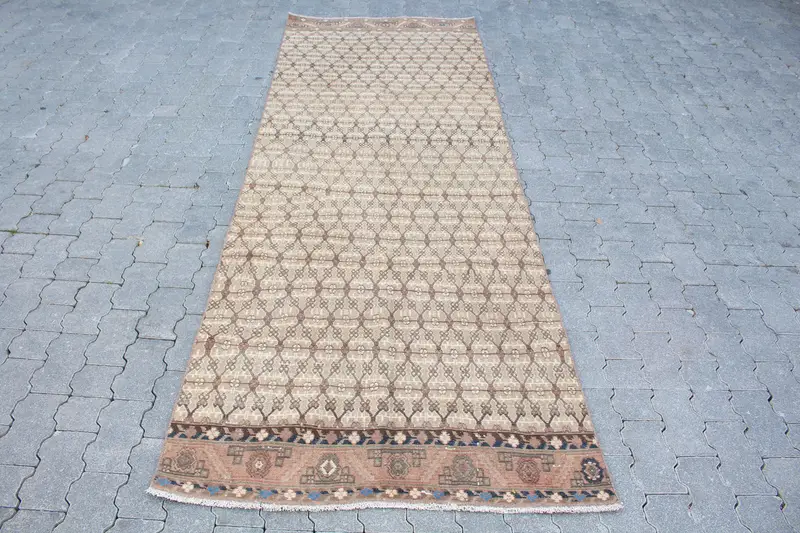 Alfombra de pasillo turca vintage 106x297 cm (3,5x9,7 pies), alfombra Oushak con estampado animal marrón - 1