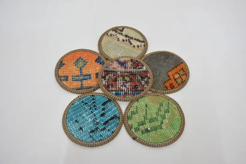 Posavasos Kilim azul y rojo único, posavasos de tela de cuero antideslizante