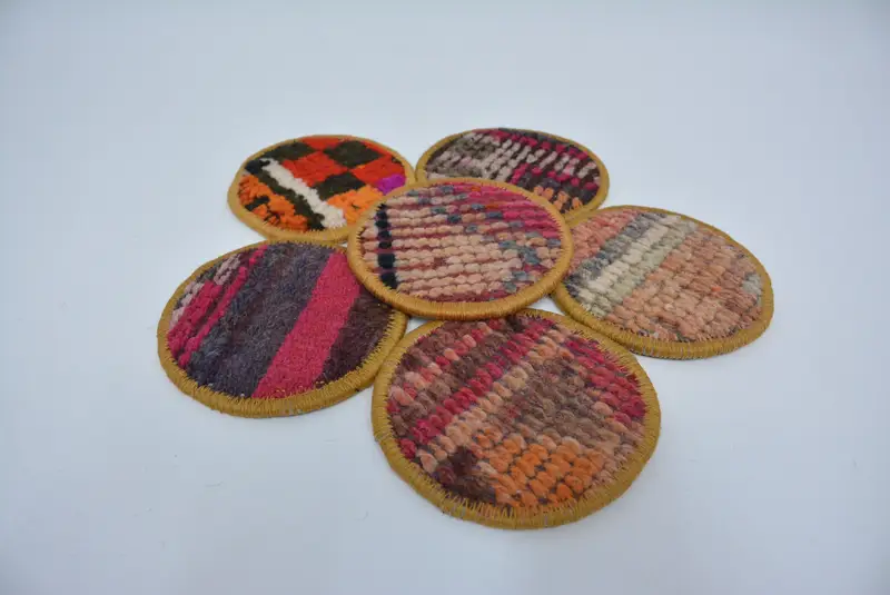 Bohemian Yuvarlak Bardak Altlığı Takımı, Pembe ve Turuncu Kaymaz Bardak Altlıkları