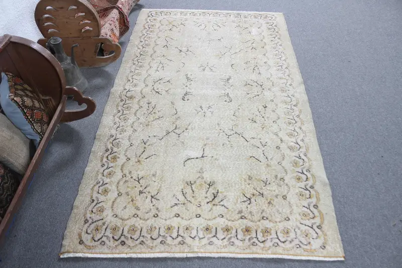 Vintage Halı, Alan 3.8x6.6 ft Türk Halısı, Beyaz Kamuflaj Yün Halı - 1