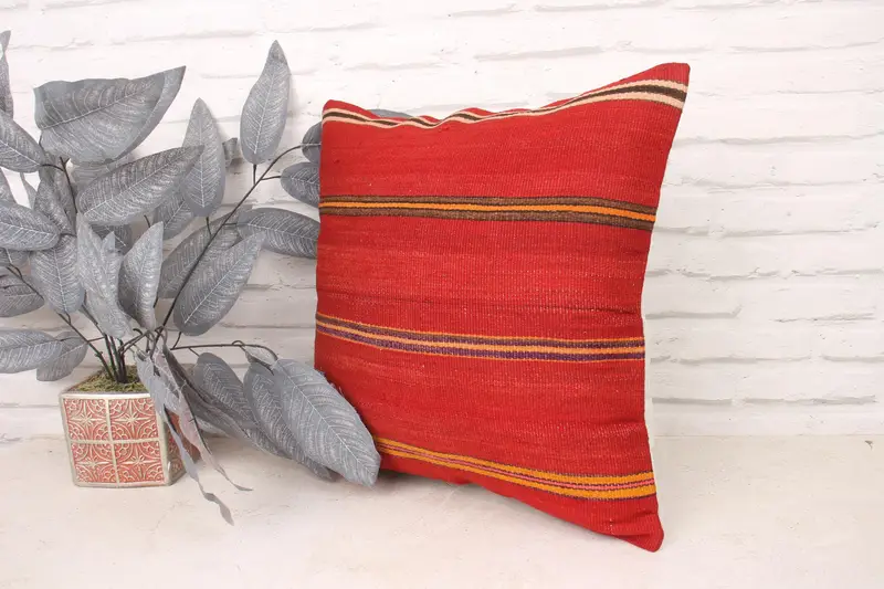 Retro Throw Cushion Case, Cushion, Boho Pillow, Pattern Throw Pillow Cover, Vintage Pillow, 18x18 Red Cushion, Interior Designer Pillow - 4