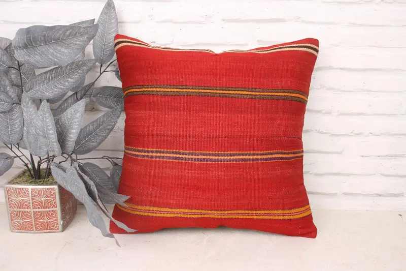 Retro Throw Cushion Case, Cushion, Boho Pillow, Pattern Throw Pillow Cover, Vintage Pillow, 18x18 Red Cushion, Interior Designer Pillow - 1