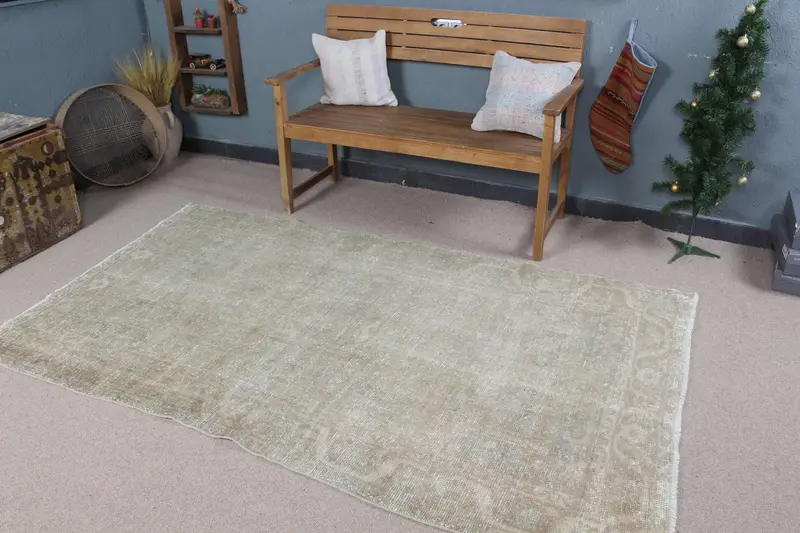 Elegant Bej & Yeşil Çiçekli Halı, 132x225 cm