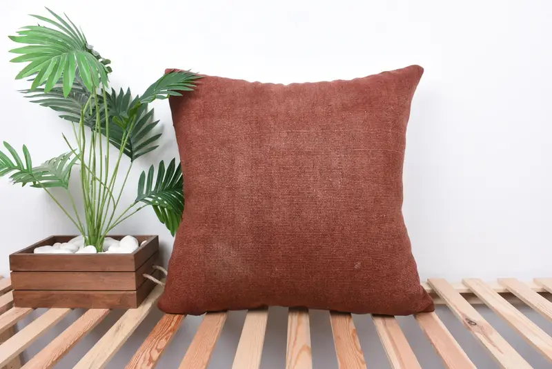 Auténtica cubierta de cojín, almohada de decoración del hogar, almohada de kilim vintage, farsa de almohada roja 24x24, almohada boho, cubierta de cojín, almohada interior - 1