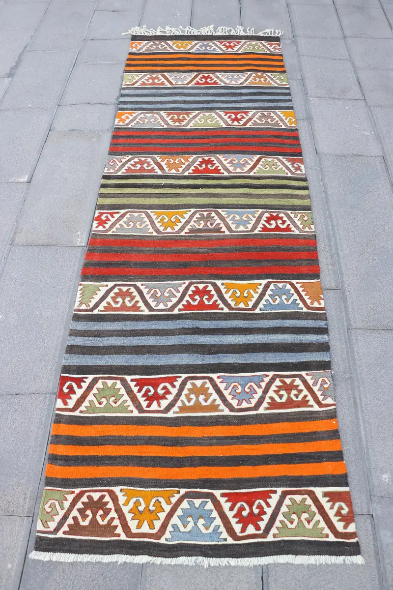 Red & Blue Patchwork Rug, 2,7x8,6 ft Elegant Decor