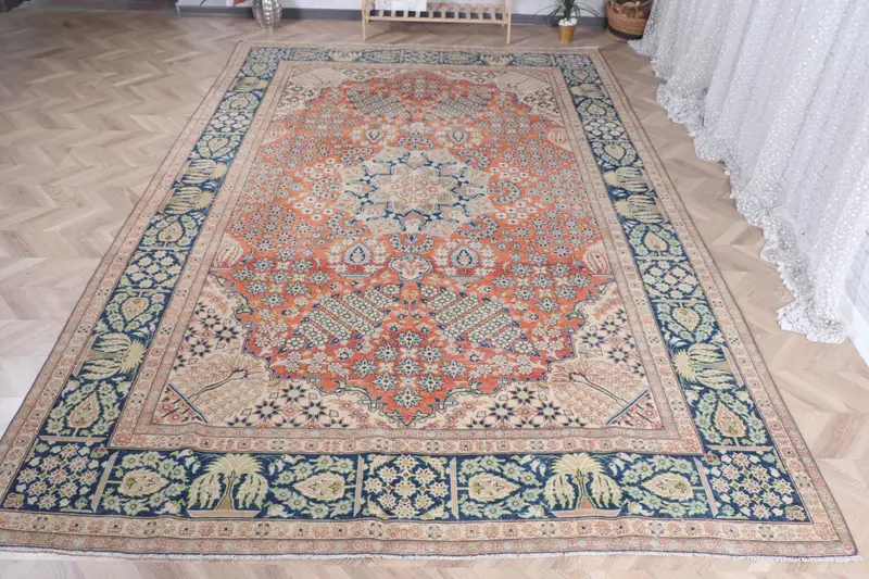 Alfombra naranja hecha a mano, 0,7x12,4 pies con detalles en verde