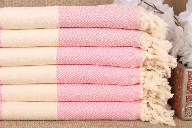 Toalla de playa Friends con diseño de diamantes rosas, 40 x 71 pulgadas