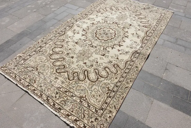 Turkish Vintage Rug, 4.7x8.7 ft Oushak Rug, Brown White Oriental Wool Rug - 1