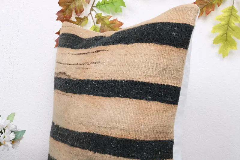 Neutral Pillow, Vintage Kilim Pillow, Vintage Pillow, Turkish Pillow, Bed Pillow Sham, Ethnical Kilim Rug Pillow, Pillow Cover, 18x18 Beige Pillow - 5