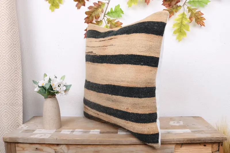 Neutral Pillow, Vintage Kilim Pillow, Vintage Pillow, Turkish Pillow, Bed Pillow Sham, Ethnical Kilim Rug Pillow, Pillow Cover, 18x18 Beige Pillow - 4