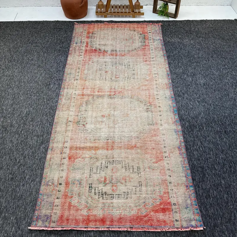 Türkischer Vintage-Teppich 4,3 x 10 Fuß (131 x 305 cm), Oushak-Orange-Teppich im Used-Look - 1