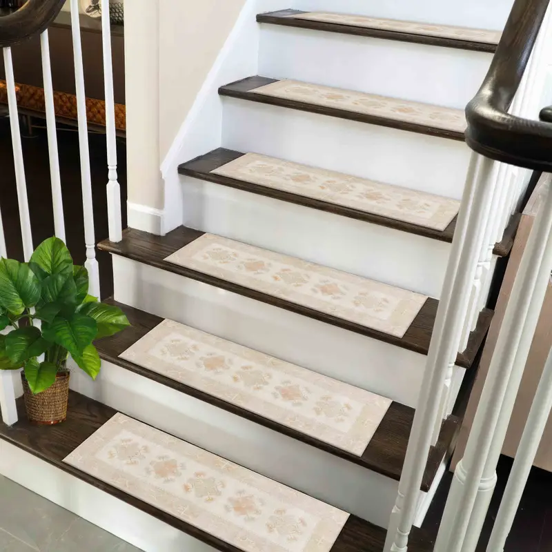 Alfombra de escalera estampada con diseño de kilim y estampado étnico en tonos suaves