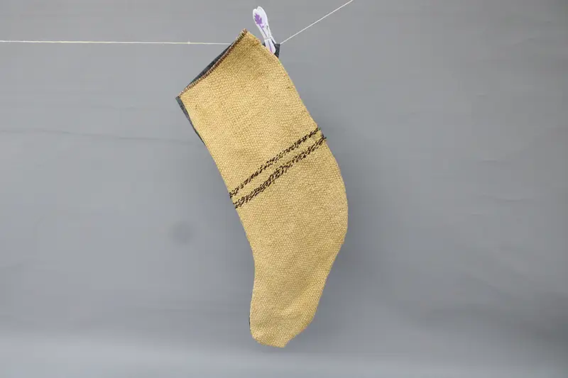 Medias con adornos navideños de 9 pulgadas, color marrón y beige, medias festivas