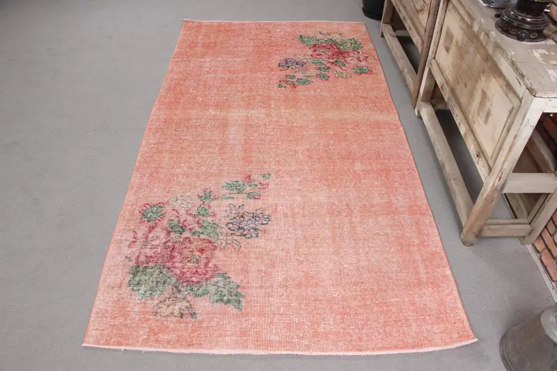 Handmade Pink Rug, 3,1x6,9 ft with Green Accents