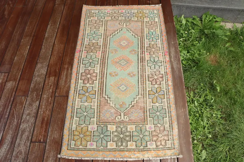 El Yapımı Yeşil Halı, Turuncu Desenli 1,8x4 ft