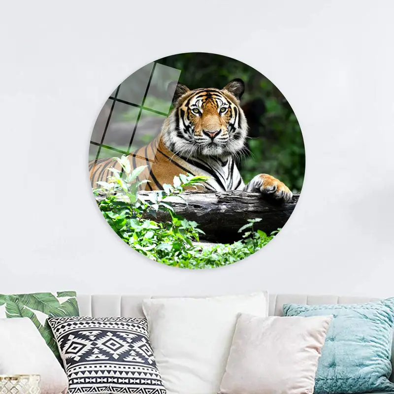 森のキャンバスのエレガントなトラ: 野生生物アート プリント