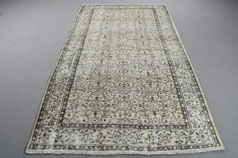 Alfombra turca de 4,9x8,6 pies, alfombra grande vintage, alfombra de lana a cuadros gris negro - 1