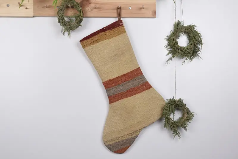 Şenlikli Noel Süsleri Deseni, 19 İnç Geniş Noel Çorabı