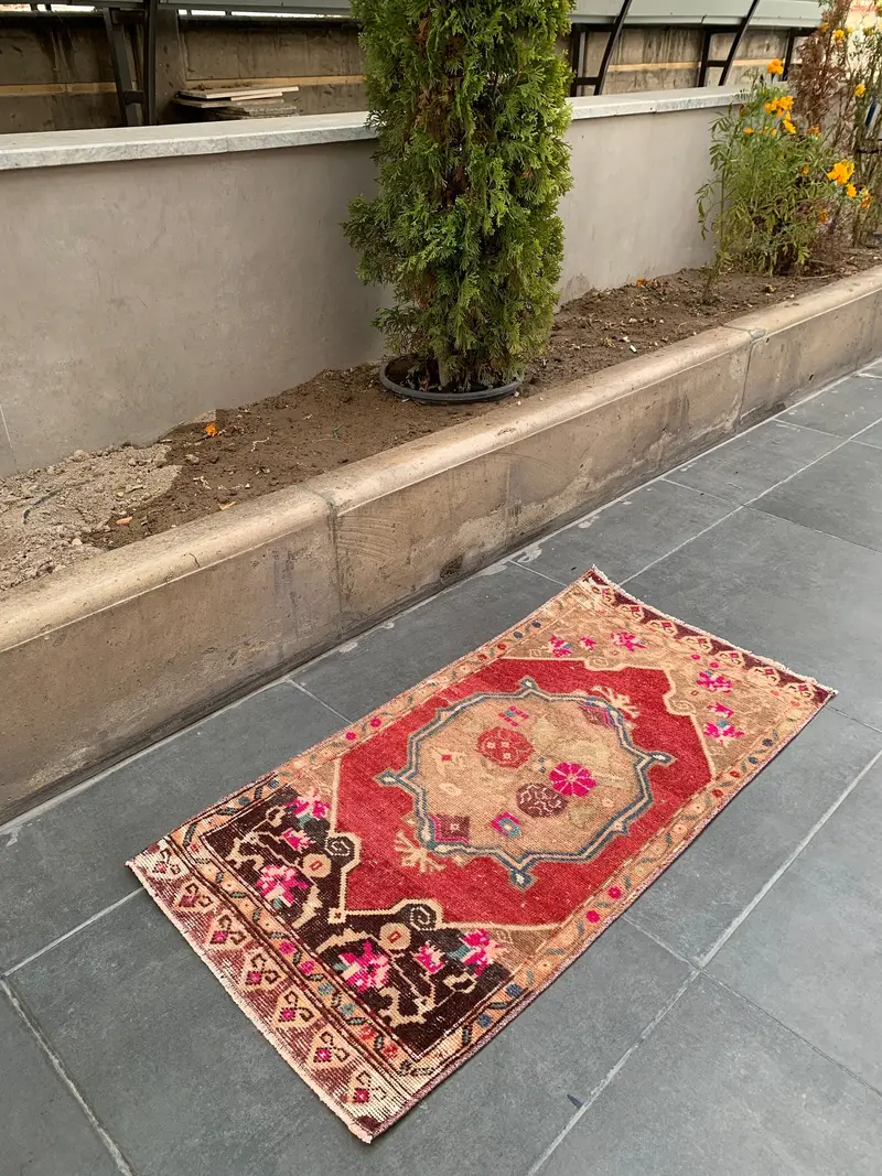 Red & Beige Rug, 2x3 ft Geometric Floral Design