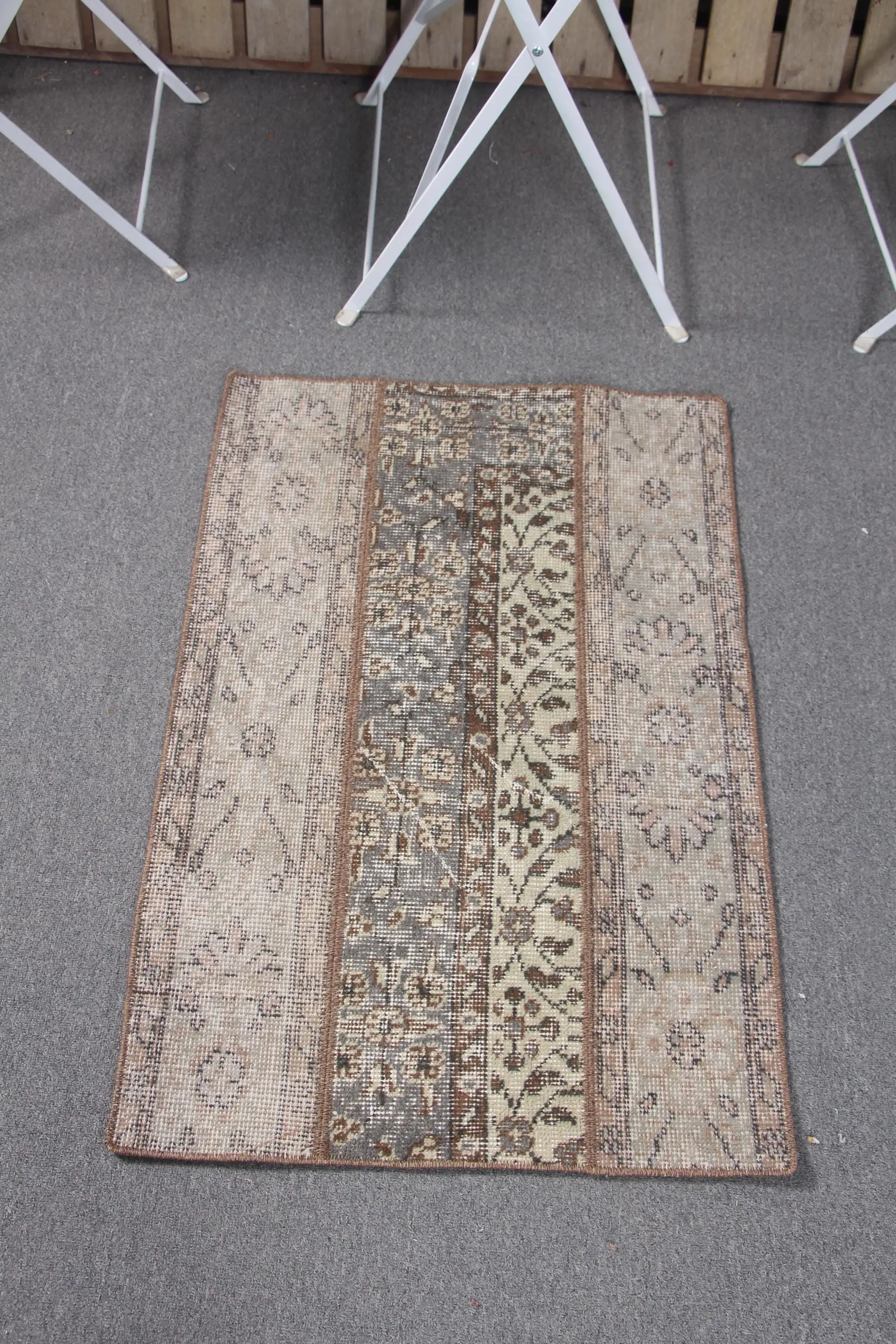 Turkish Vintage Small Rug 2.1x3.1 ft, Brown Animal Print Rug Wool - 1