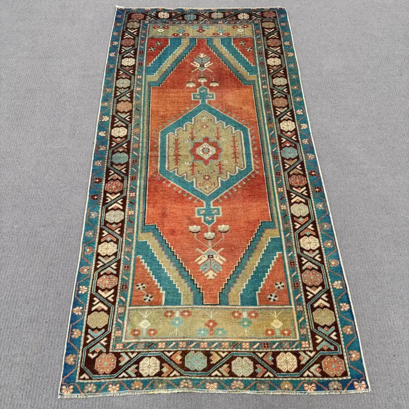 レッド&ブルーの幾何学模様のラグ、0.3x6.4フィートのシックな装飾