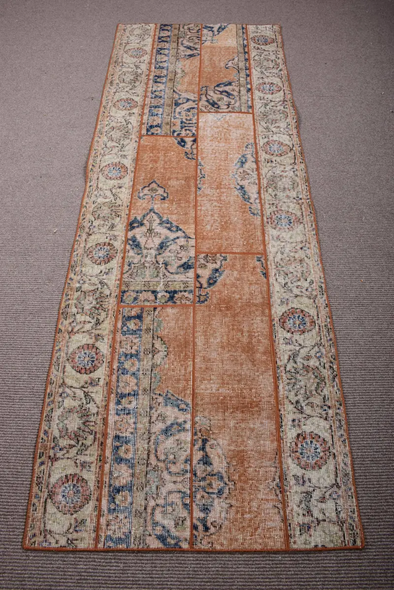 Alfombra naranja vibrante, 2,9 x 8,1 pies con detalles en azul