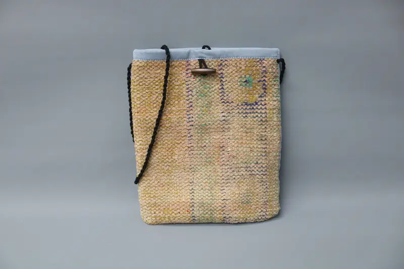 調節可能なストラップのキリムバッグ、ボヘミアン＆ヒッピーウールクロスボディバッグ
