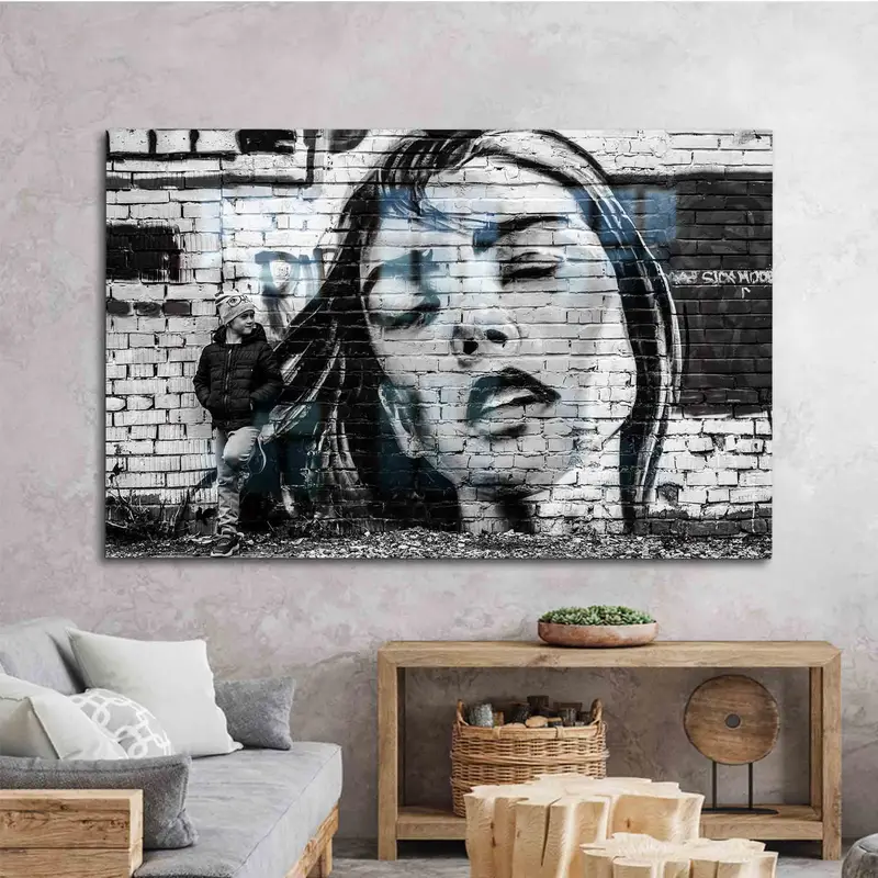 エレガントなプリントガラス: 抽象的な女性のポートレートデザイン