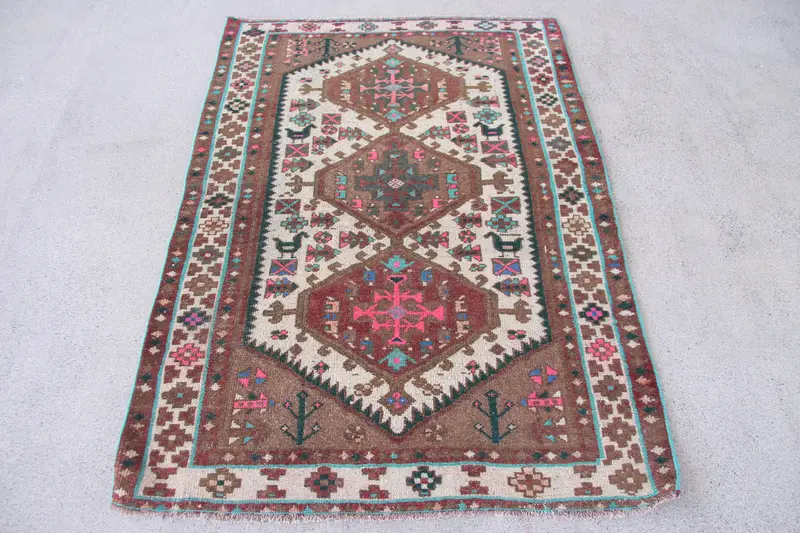 Brown Moroccan Rug, 3,3x4,6 ft with Green Accents